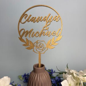 Caketopper mit Namen und einer Rose